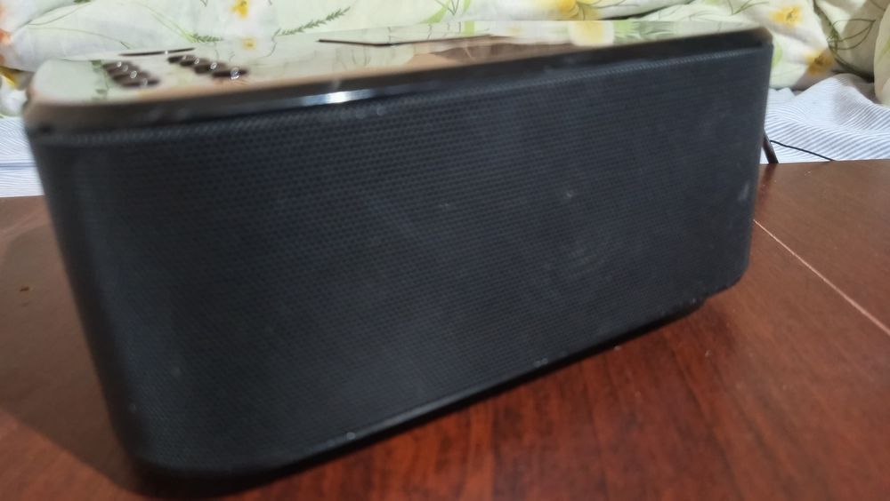 Радио часовник с блутут