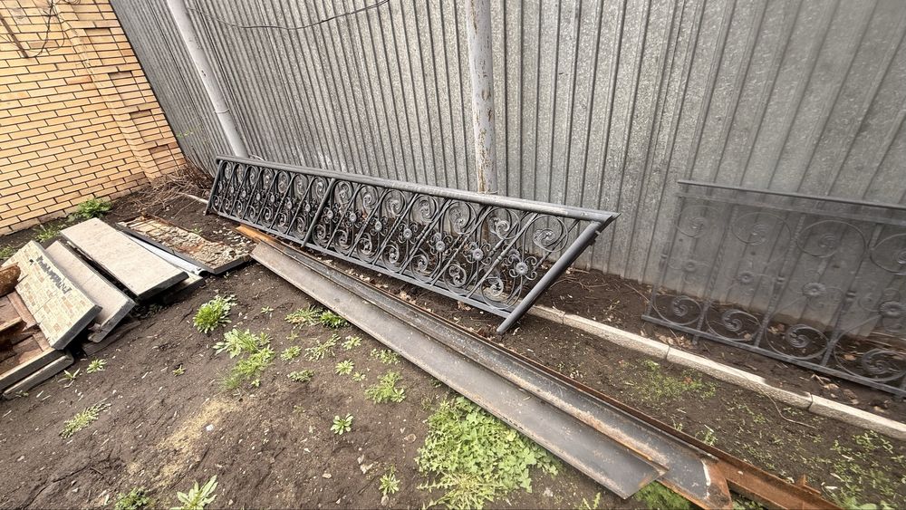 Продам материал от лестницы б/у