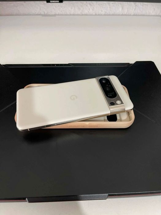 Google Pixel 8 Pro