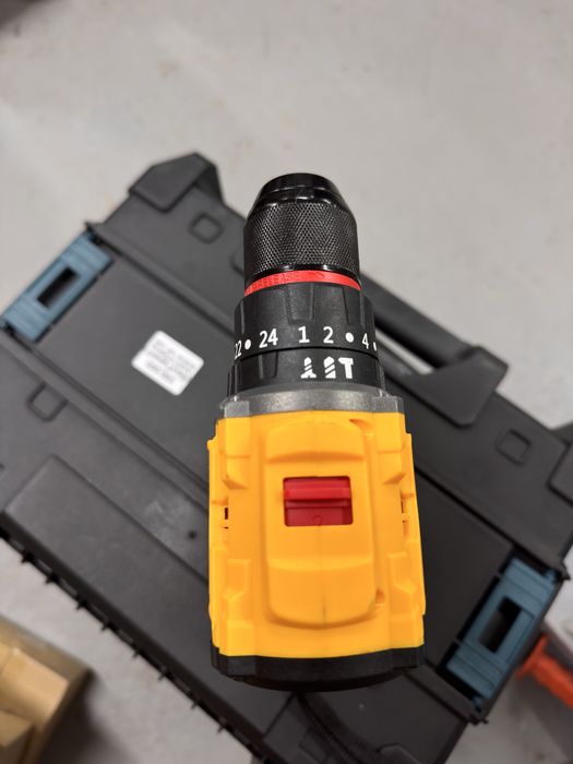 Двухскоростная безударная дрель-шуруповёрт DeWalt