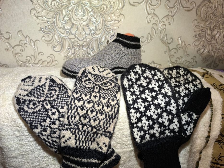 Продаю носки, следки, варежки