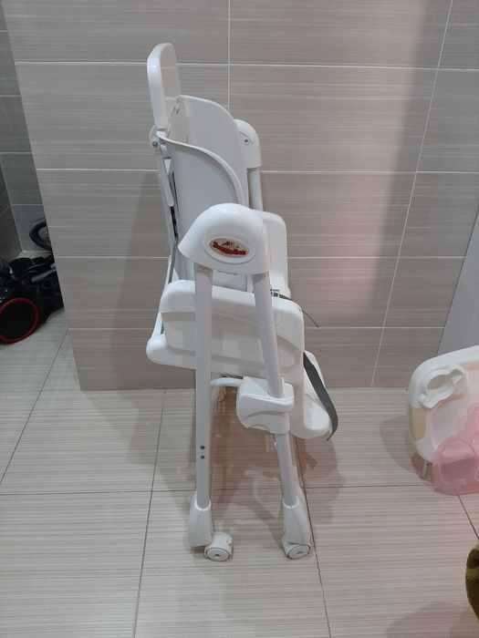 Детский стульчик для кормления