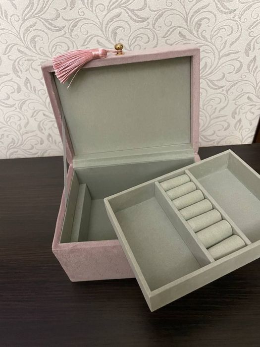 Шкатулка для украшений