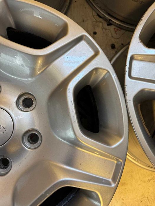Super Set Jante Ford Ranger R17 ET55  PCD 6X139,7