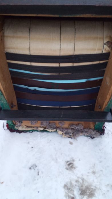 Продам старое кресло