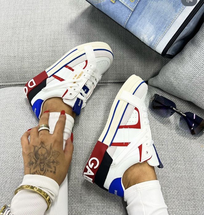 Продам новые кроссовки