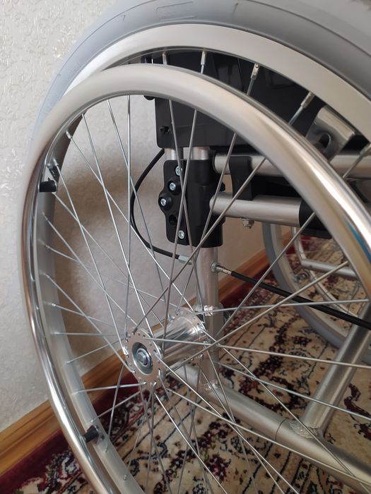 Продается инвалидная коляска. Новая.