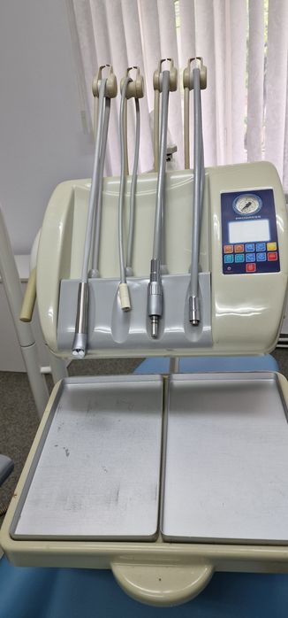 Vând unit dentar funcțional cu toate doc inclusiv contr de cumpărare