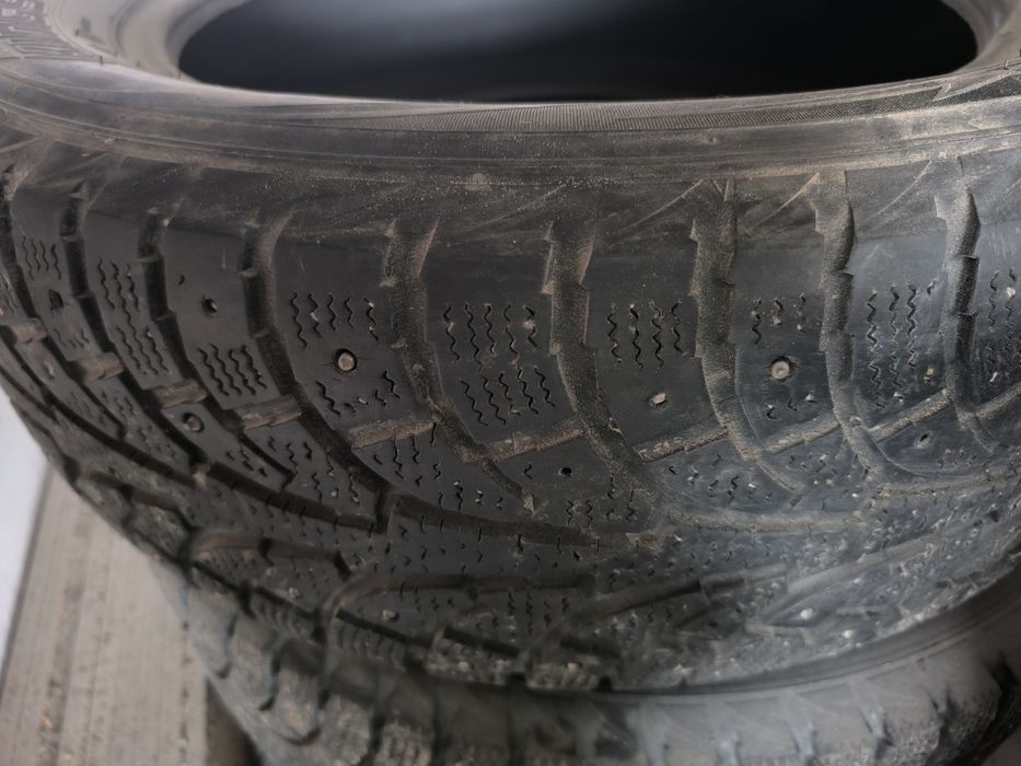 Комплект зимних шин