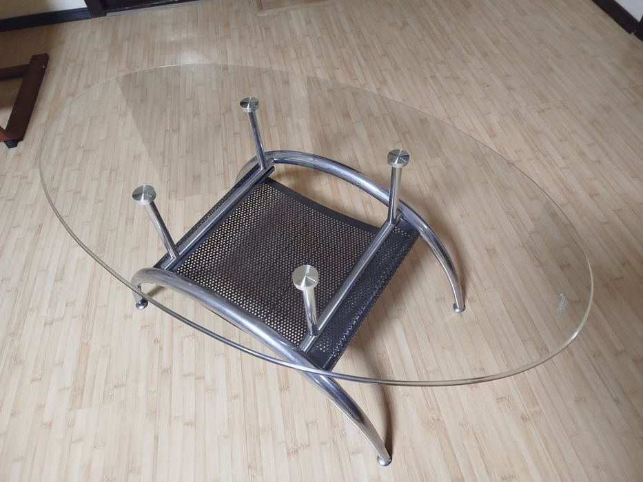 Masă din sticlă securizată