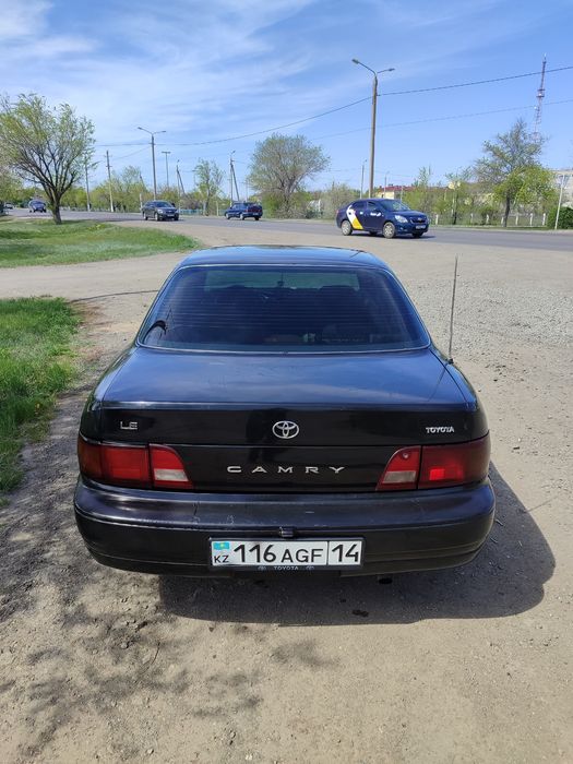Продам Камри 10 америка 2.2 96 год