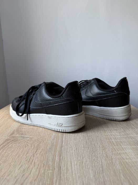 Papuci Nike Air Force 1, negru cu alb, mărime 42