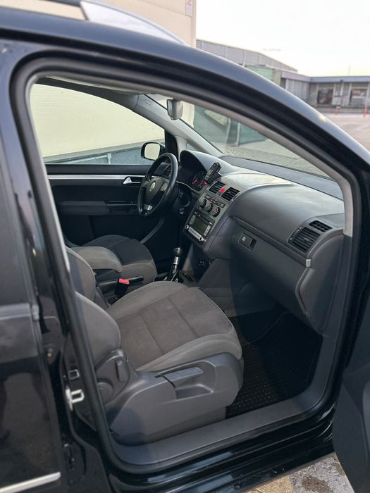 VW - Touran 2.0 D