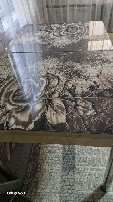 Продам стол со стульями