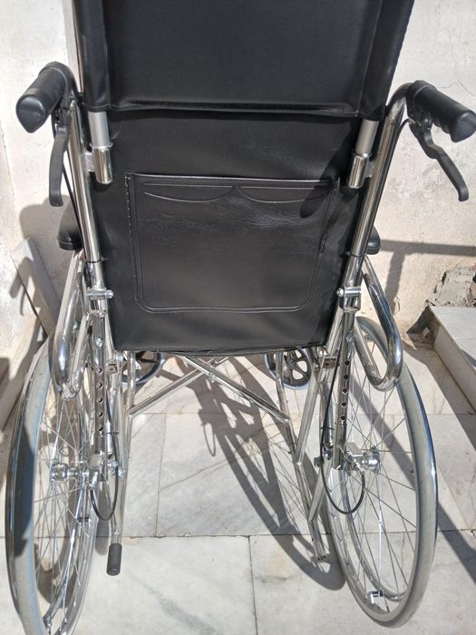 Специализирана инвалидна количка