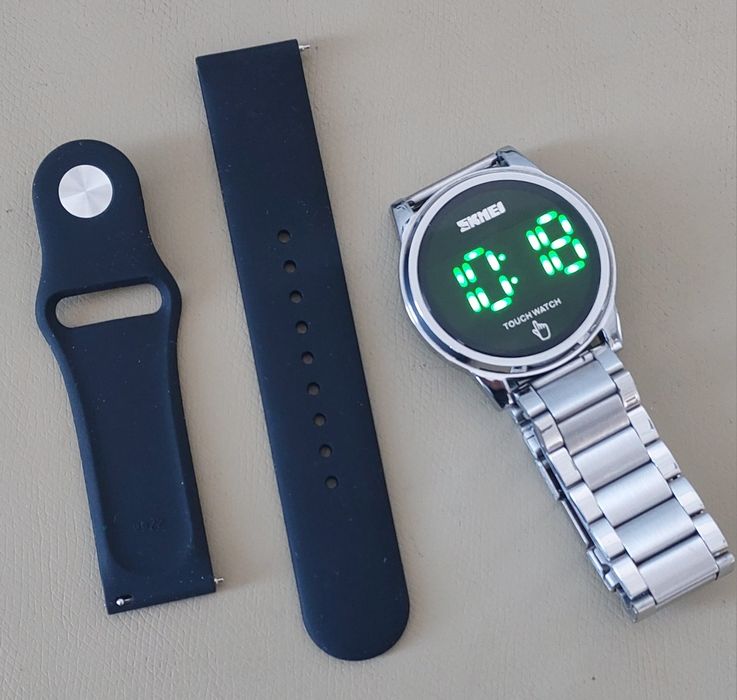 Ceas digital barbati Business Led Argintiu