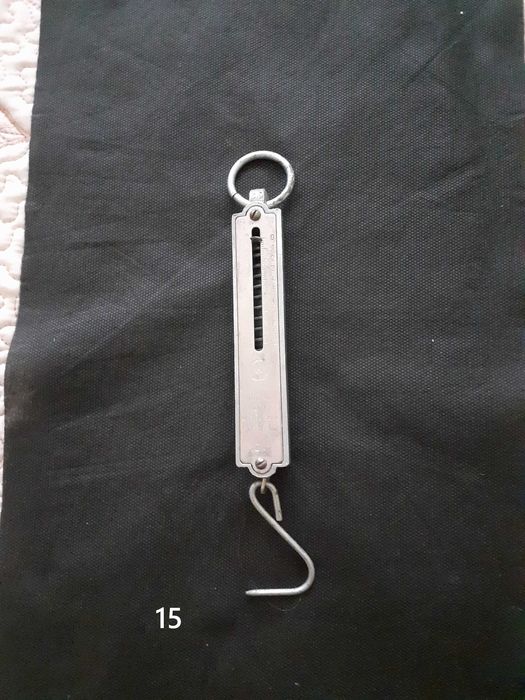 Комплекти за хранене и кухненски принадлежности