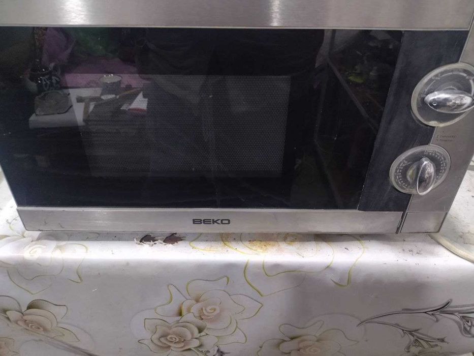 продается микроволновка BEKO, Pluton , LG