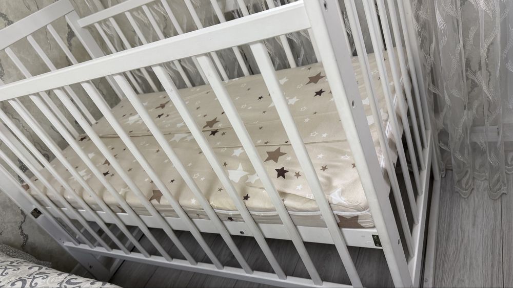 Манежка детская белая