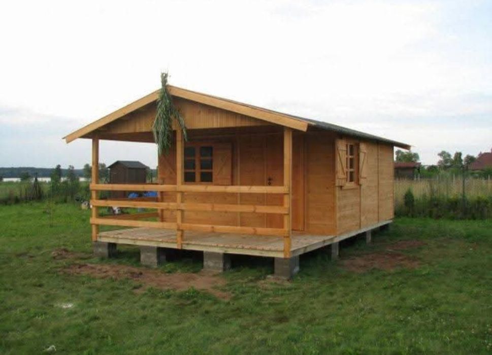 Vindem cabanute din lemn