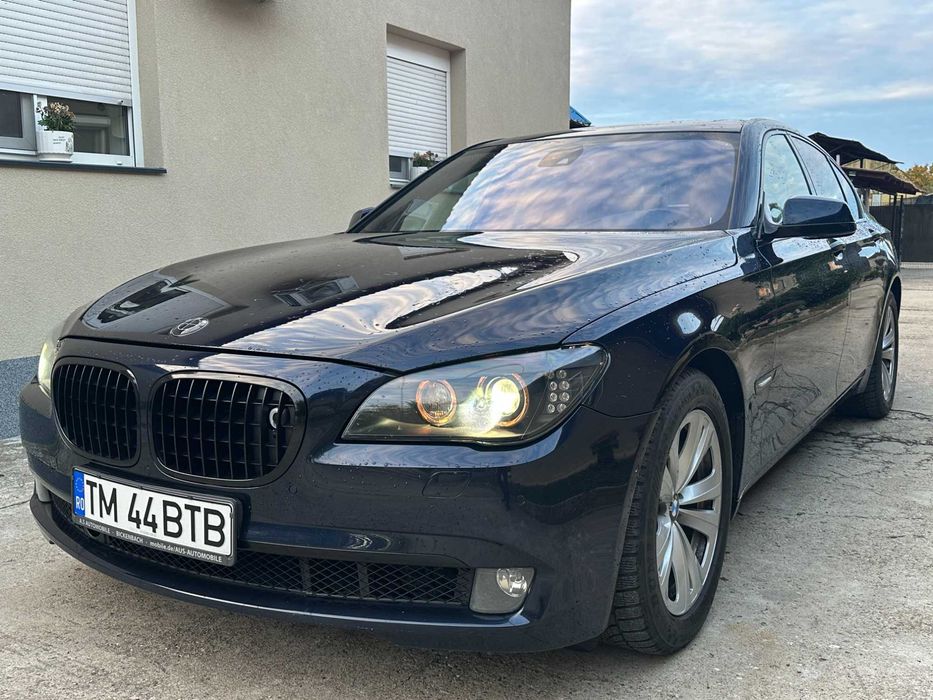 BMW 750i V8 biturbo