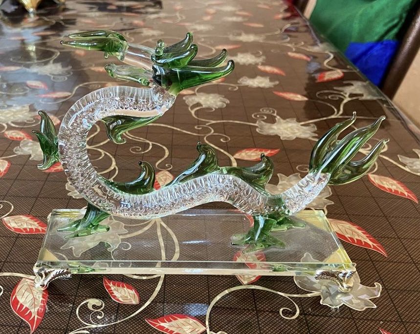 Статуэтка стеклянная