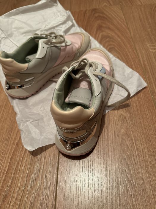 Майкл Корс кроссовки в отличном состоянии