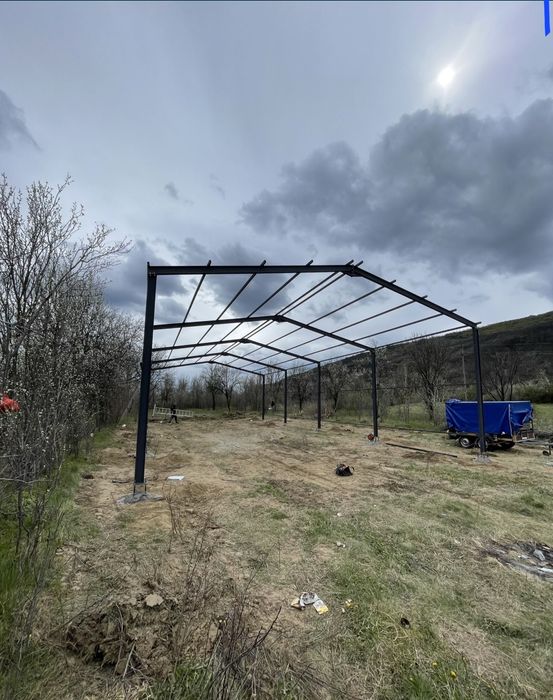 Vand hale metalice ori ce dimensiuni accept și variante auto