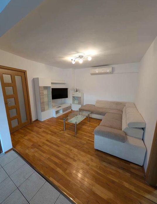 Дава се под наем Тристаен апартамент в Пловдив, Младежки Хълм - 70 кв.м за 450 € - Снимка #2