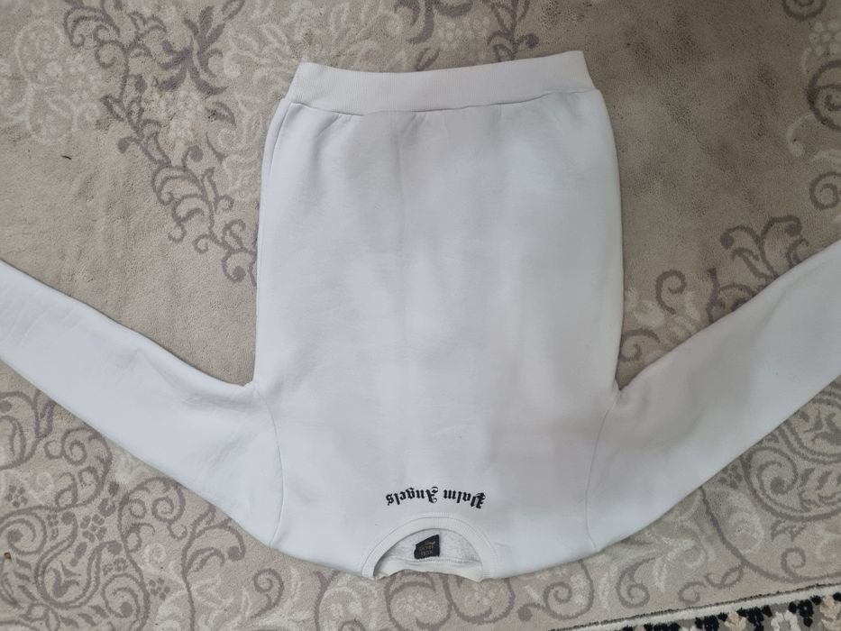 кофта белая с надписями