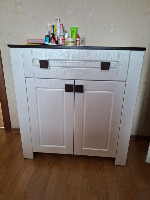 Продам комод-тумба