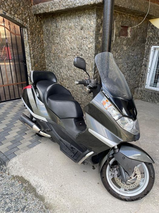 Vând scuter Aprillia Atlantic de 500cc
