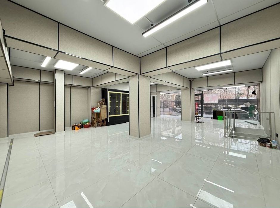 Помещение в аренду 138 кв Open space ,ЦУМ, вдоль дороги