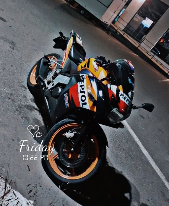 Vând motocicleta honda cbr repsol 125r pentru A1