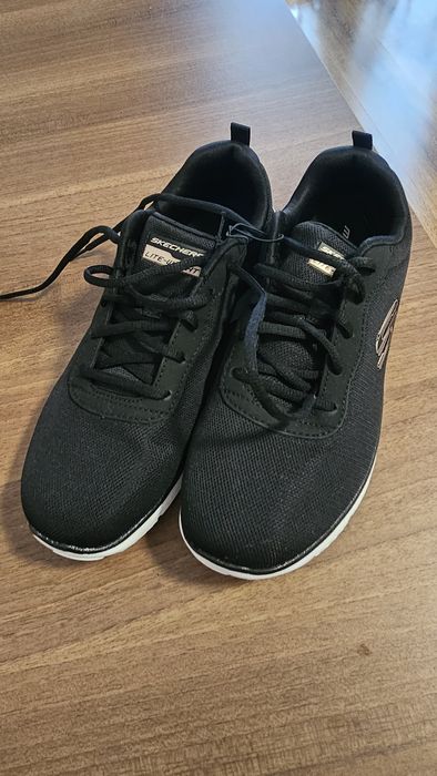 Adidasi dama Skechers Noi SUA