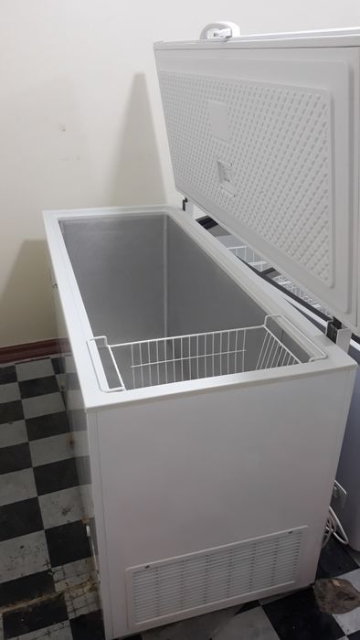 Продам холодильники 500лт морозильники 500лт. Витриный хол-ки 730лт