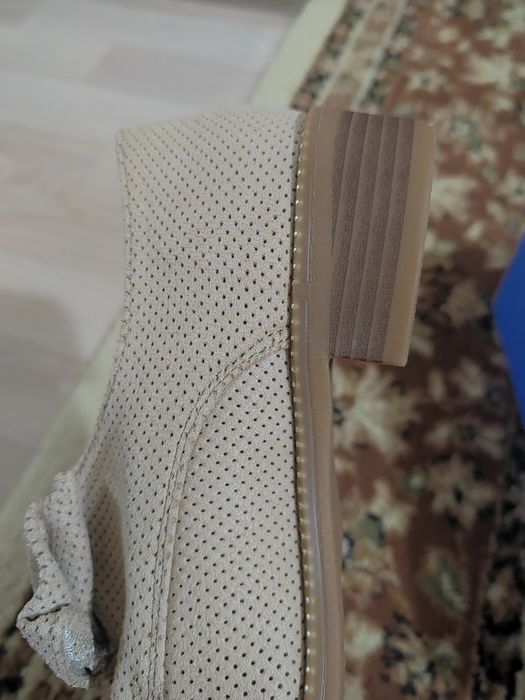 Продам женскую обувь