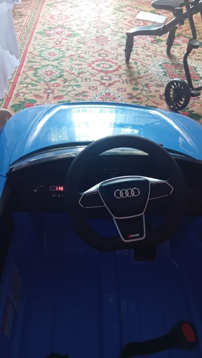 Vând mașină electrică pentru copii