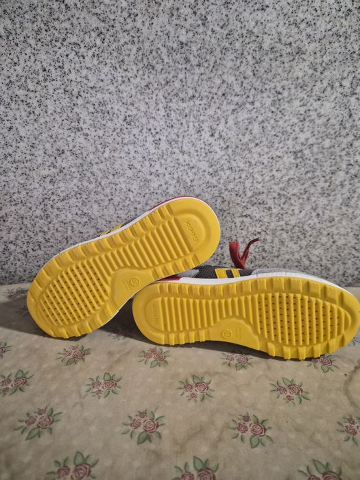 Маратонки Nike,Geox