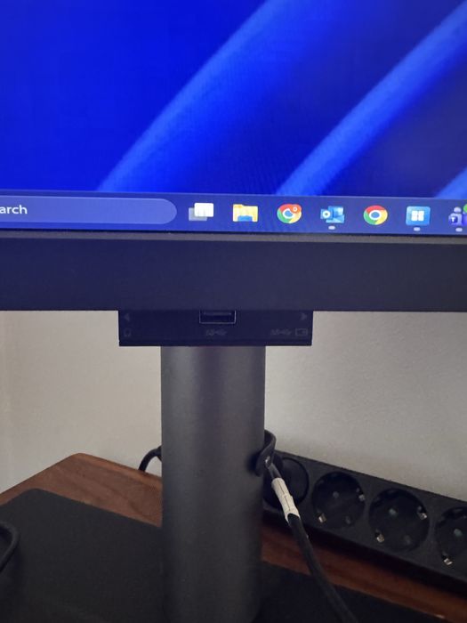 Monitor 5k Lenovo 39,7” 98% DCI-P3 și 99% sRGB, pe 10 biți pentru edit foto/video
