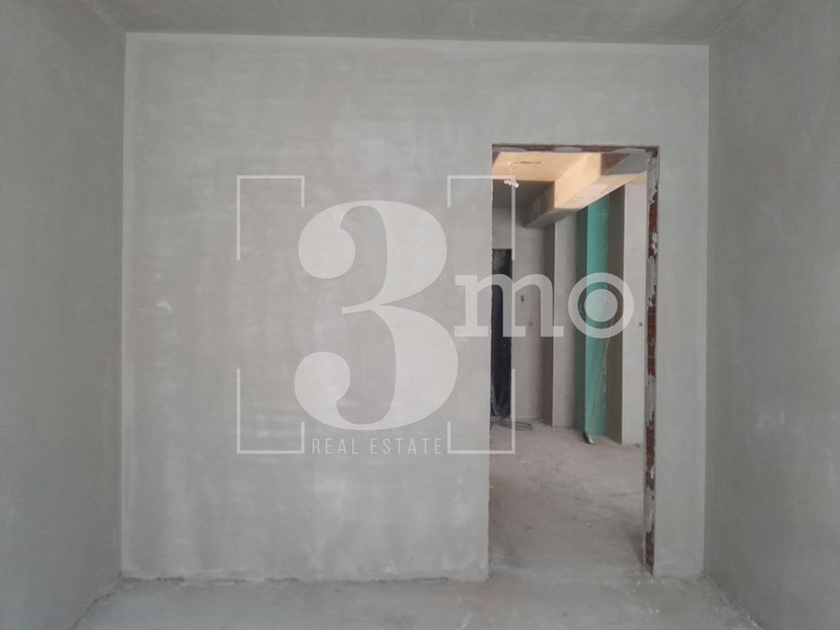 Продава се Тристаен апартамент в София, Люлин - център - 128 кв.м за 1347 €/кв.м - Снимка #2