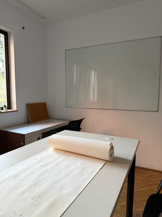 Spații pentru educație, workshopuri și consiliere