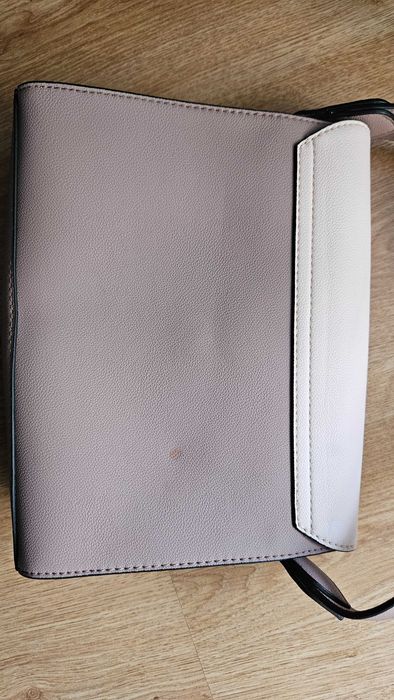 Чанта Guess с дълга дръжка оригинална