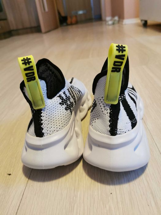 Дамски маратонки #VDR