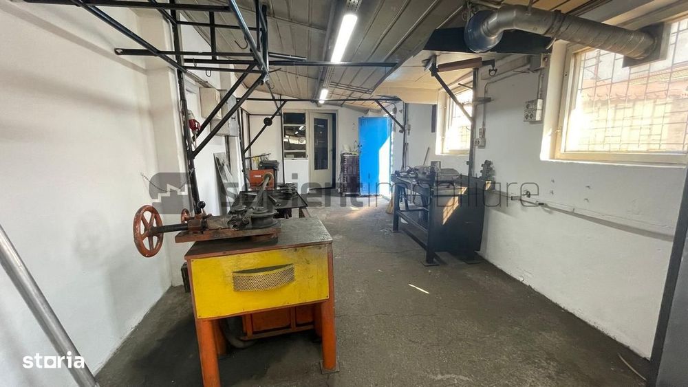 De închiriat: Spațiu comercial / atelier auto 64 mp