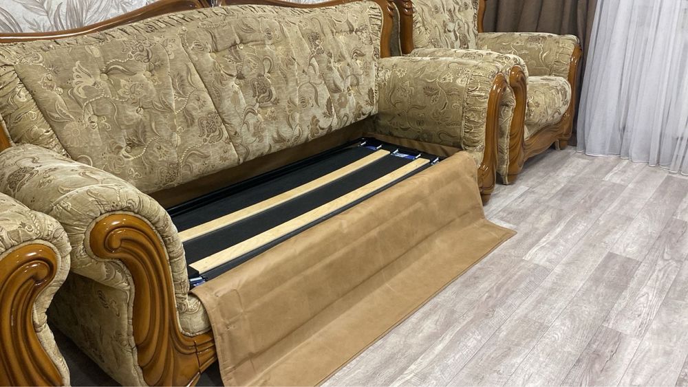 Продам диван в отличном состояние