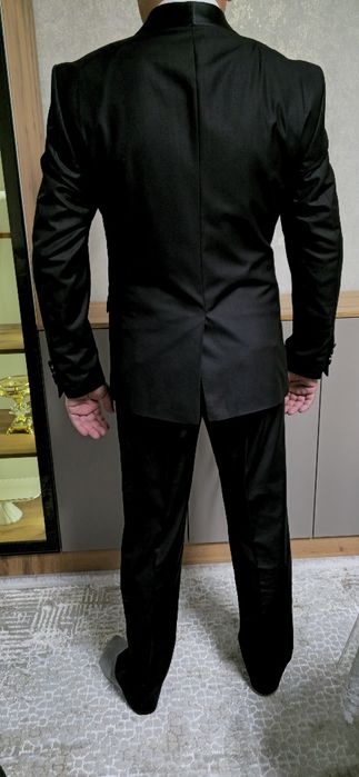 Продам смокинг бренда PACO ROMANO.