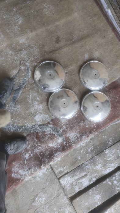 Продам колпаки на Мерседес