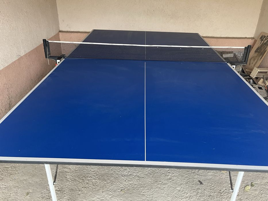 Тенисный стол.