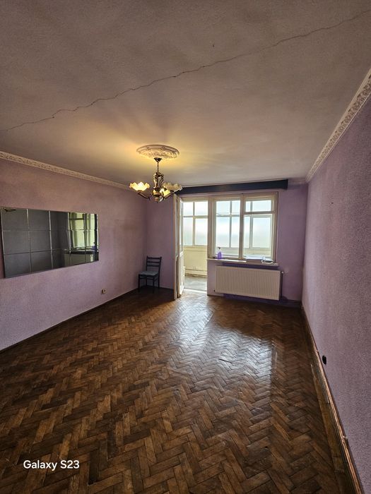 Vand apartament 3 camere